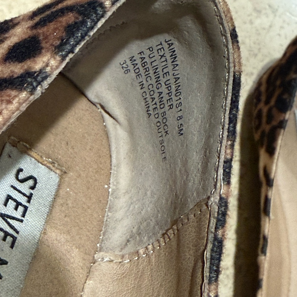 Steve Madden Leopard Print Flats - Picture 4 of 4